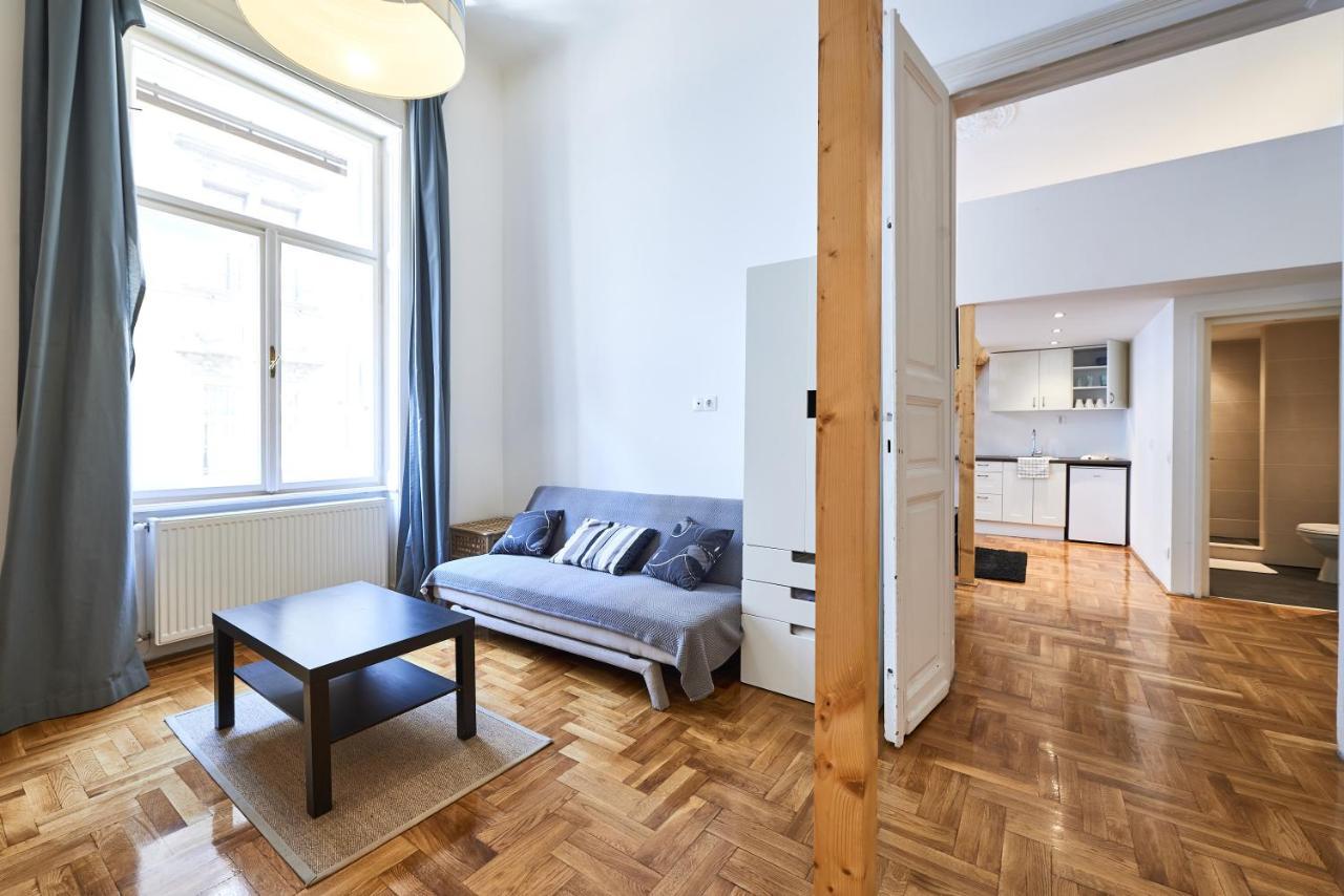 Large Apartment For Groups City Center Dist. VII Budapest Extérieur photo
